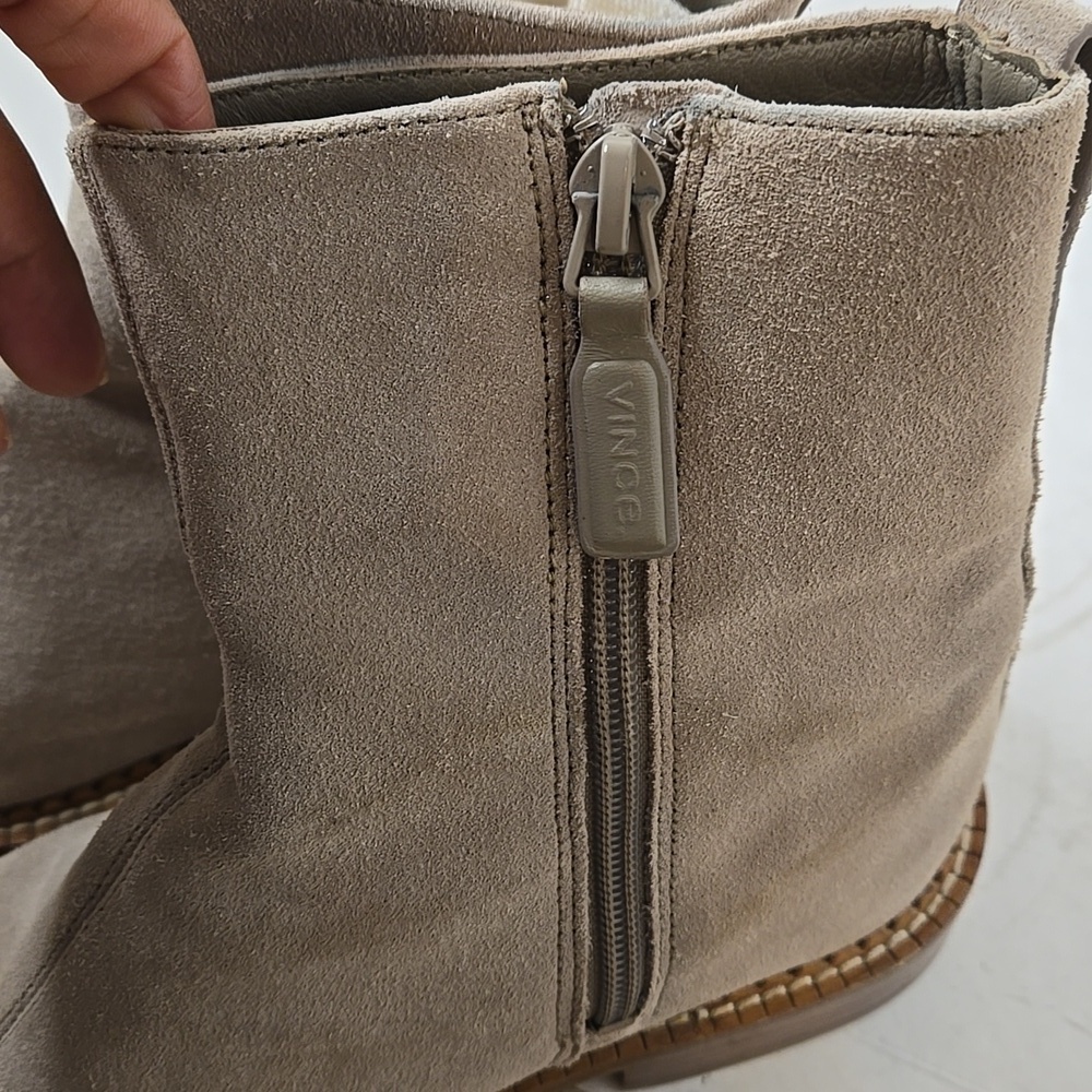 VINCE Chas Suede Ankle Boots in Woodsmoke Size 38/ 6M - Picture 9 of 9